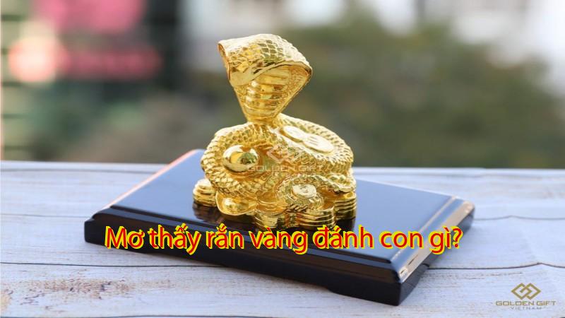 Mơ thấy rắn vàng đánh con gì?