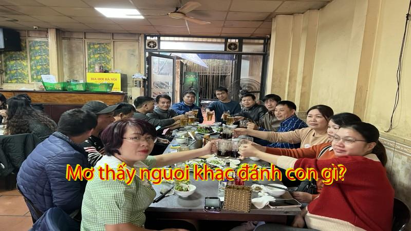 Mơ thấy nguoi khac đánh con gì?